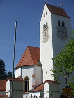 Betzigau Pfarrkirche Turm.jpg
