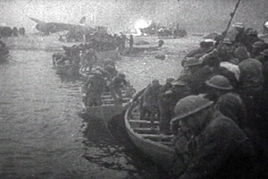 Archivo:British troops lifeboat dunkerque