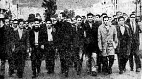 Archivo:Camilo Torres con Estudiantes