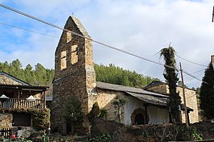 Archivo:Campanario de la Iglesia de San Miguel de Arganza