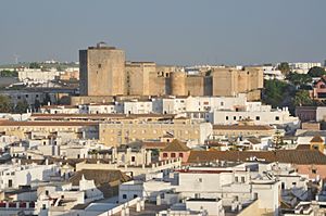 Archivo:Castillo Santiago Sanlucar