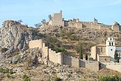 Archivo:Castillo de Moclín 2