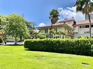 Archivo:Harkness Building, Queen’s Medical Center, Punchbowl Street, Honolulu, HI - 52238748359