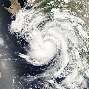 Archivo:Hurricane John 01 sept 2006 2055Z