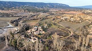 Iglesia de San Julián y Santa Basilisa, Bárcena de Bureba 02.jpg