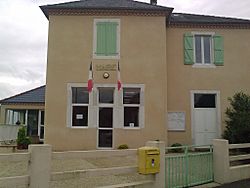 Mairie de Aubous.jpg