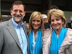 Archivo:Mitin en Leganés. 5 noviembre. Rajoy, Cifuentes y Aguirre