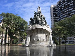 Archivo:Monument Doctor Robert1