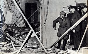 Mussolini-Hitler dégâts abri.JPG