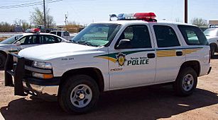 Archivo:Navajo Police Chevrolet Tahoe