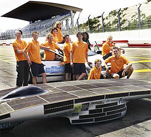 Archivo:Nuna3Team