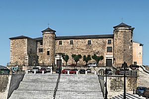 Archivo:Palacio Ducal de Béjar