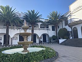 Plaza y Ayuntamiento de San Bartolomé (Lanzarote.jpg