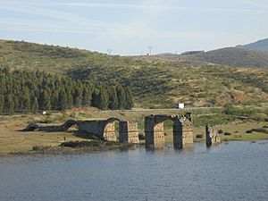 Archivo:Puente de Alconétar, Cáceres Province, Spain. Pic 07