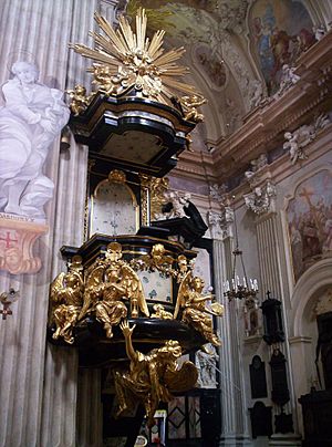 Archivo:Pulpit at St Anne's Church in Kraków