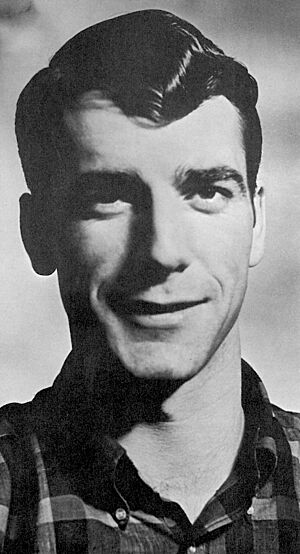 Archivo:Sam Elliott college yearbook photo