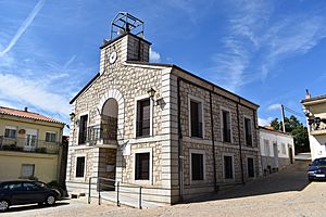 Archivo:San Miguel de Valero - casa consistorial
