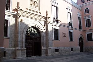 Archivo:Valladolid Arzobispado lou