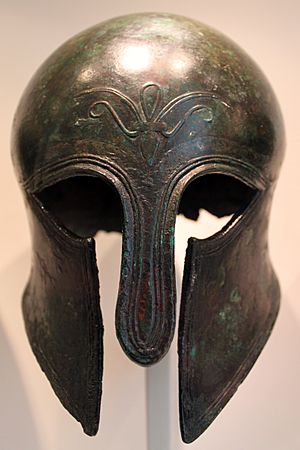 Archivo:-0675--0500 Greek Bronze Helmet Altes Museum Berlin anagoria 02