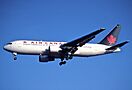 158ab - Air Canada Boeing 767-200; C-GDSU@LHR;27.10.2001 (8055976700).jpg