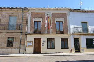 Archivo:Ayuntamiento de Fuentesaúco