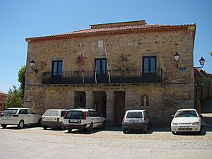 Archivo:Ayuntamiento de Santa María de la Alameda