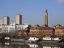 Brentford skyline 4670.JPG