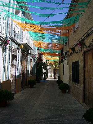 Archivo:Calle de Bétera en fiestas