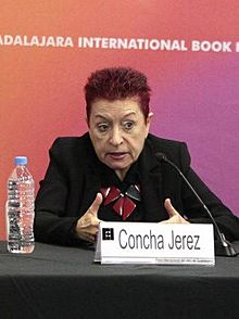 Concha Pérez en la Feria Internacional del Libro de Guadalajara (2017).jpg