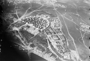 Archivo:ETH-BIB-Madrid (Friedhof) aus 300 m Höhe-Mittelmeerflug 1928-LBS MH02-05-0065