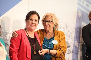 Archivo:El Ayuntamiento premia a Carmen Linares, Juan Tamariz, ‘El Roto’ y la Mesa de las Pensiones con la Medalla de Oro de Madrid 03