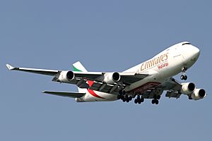 Archivo:Emirates B747-400F ER(OO-THC) (4993604656)