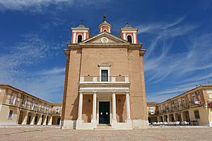 Archivo:Ermita del Real Cortijo de San Isidro 01
