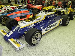 Archivo:Indy500winningcar1981