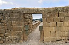 Archivo:Ingapirca Incan entrance