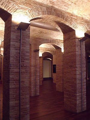 Archivo:Interior del Museo de Historia de Valencia 01