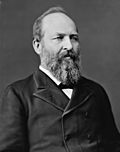 Archivo:James Abram Garfield, photo portrait seated