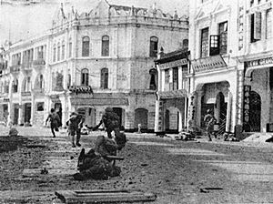 Archivo:Japanese troops mopping up in Kuala Lumpur