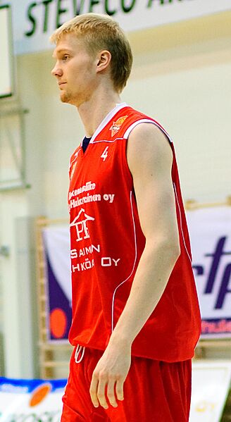Joonas Suotamo (cropped)