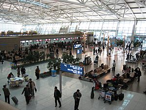 Archivo:Korea-Incheon-International-Airport-Deperture-lobby-check-in-counter