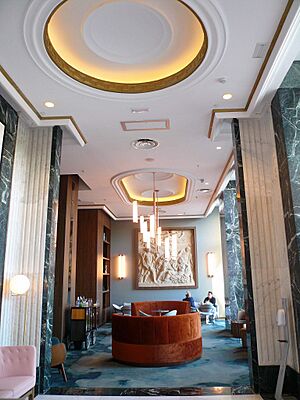 Archivo:Madrid - Hotel Riu Plaza España 1