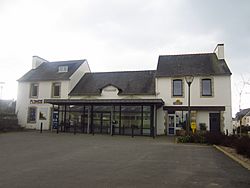 Mairie de Plonéis, Finistère.JPG