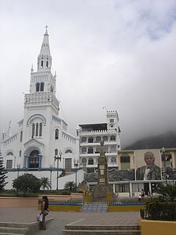 Archivo:Montecristi Main square