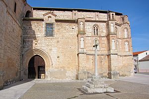 Archivo:Peñafiel - Iglesia Convento de San Pablo - 20110210a
