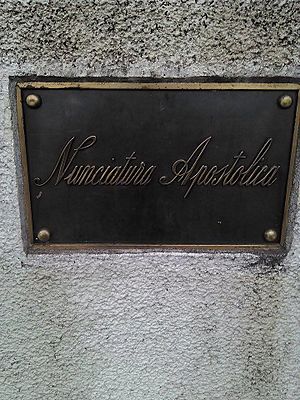 Archivo:Placa Nunciatura apostólica Montevideo