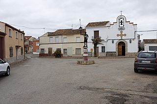 Plaza de la Iglesia, Casas del Cerro.jpg