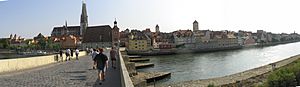Archivo:Regensburg Donaupanorama