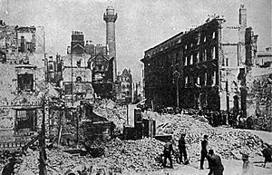 Archivo:Sackville Street (Dublin) after the 1916 Easter Rising