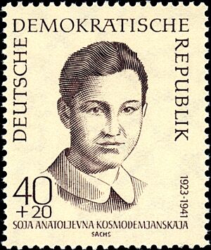Archivo:Stamps of Germany (DDR) 1962, MiNr 0885