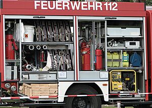 Archivo:TLF 16-25 Ausruestung d1